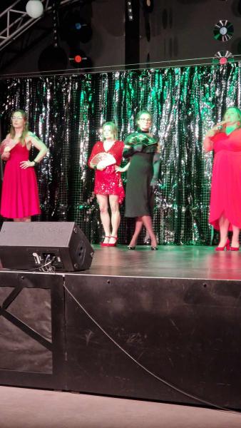 Aktorzy amatorzy zaprezentowali spektakl "Kto się boi Pani EŚ"