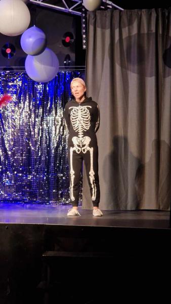 Aktorzy amatorzy zaprezentowali spektakl "Kto się boi Pani EŚ"