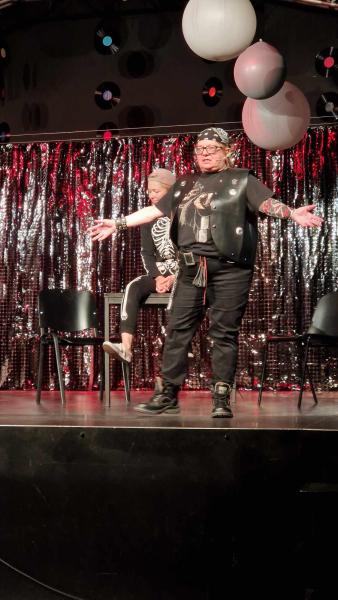 Aktorzy amatorzy zaprezentowali spektakl "Kto się boi Pani EŚ"