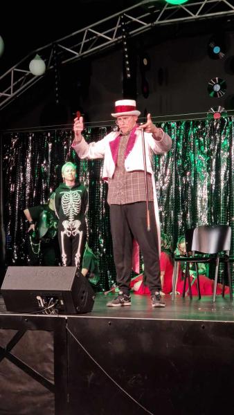 Aktorzy amatorzy zaprezentowali spektakl "Kto się boi Pani EŚ"