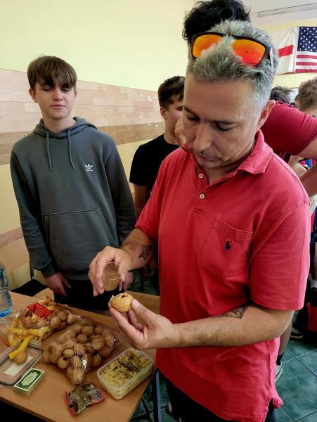 Wolontariusze w Szkole Podstawowej w Szczepanowie