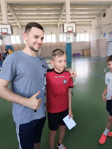 Na boisku w Kostomłotach świętowano zakończenie mijającego sezonu