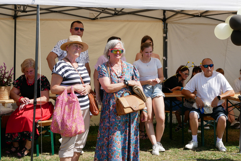Wyłoniono mistrzów dania z miodem. W Lutyni odbył się Miodowy Piknik