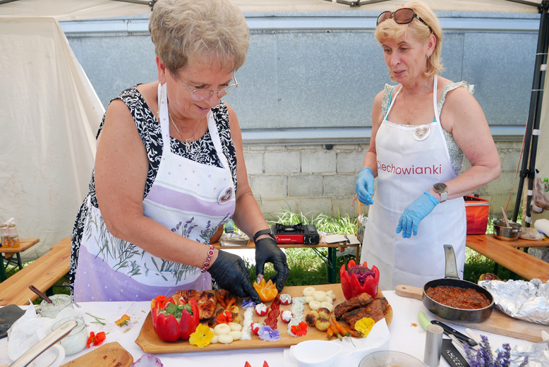 Wyłoniono mistrzów dania z miodem. W Lutyni odbył się Miodowy Piknik