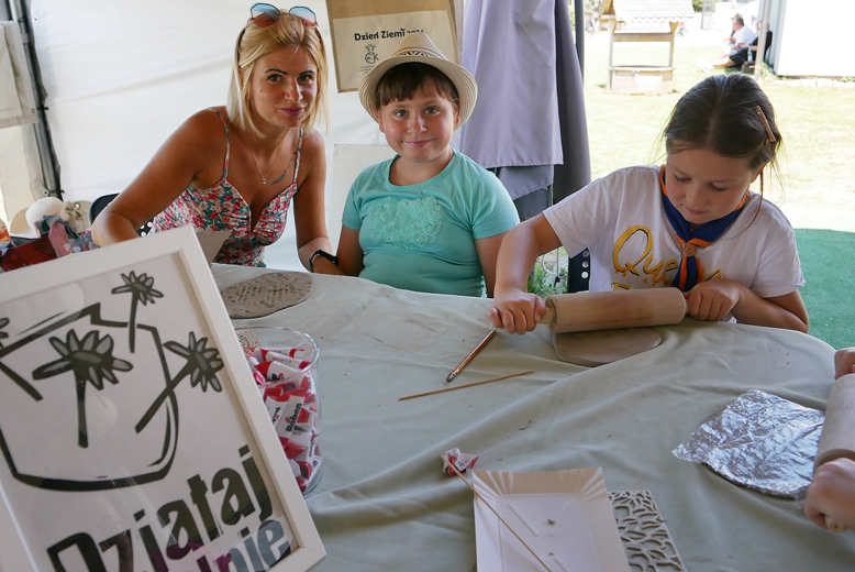 Wyłoniono mistrzów dania z miodem. W Lutyni odbył się Miodowy Piknik