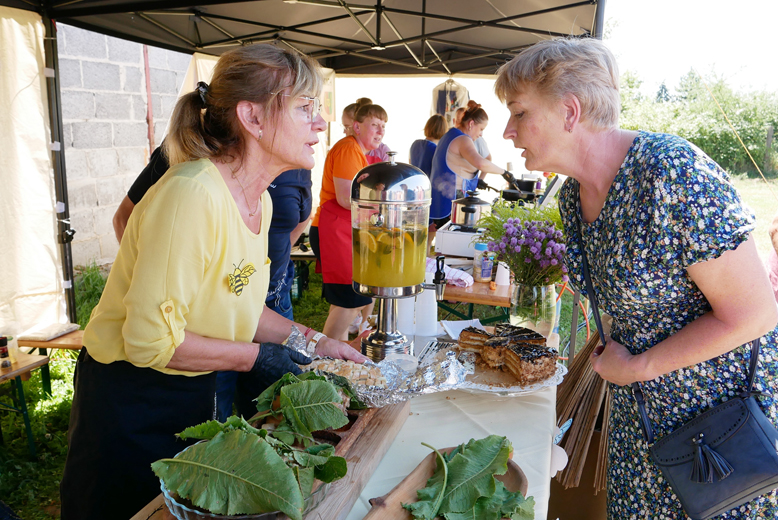 Wyłoniono mistrzów dania z miodem. W Lutyni odbył się Miodowy Piknik