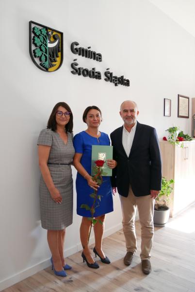 Pogratulowano nauczycielom, którzy właśnie zdali egzamin na stopień nauczyciela mianowanego