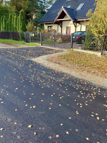 Zakończyła się przebudowa ulicy Świerkowej w Kostomłotach