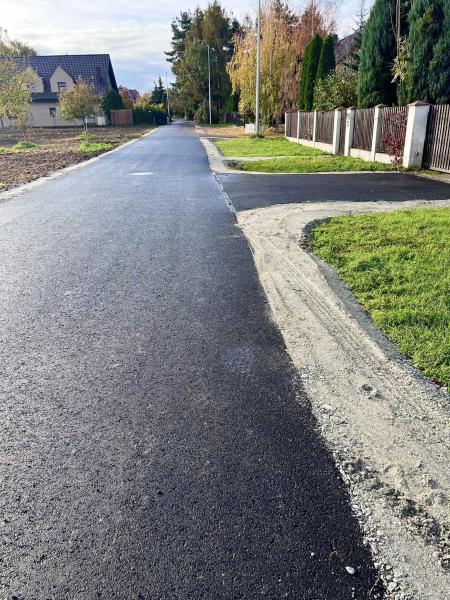 Zakończyła się przebudowa ulicy Świerkowej w Kostomłotach