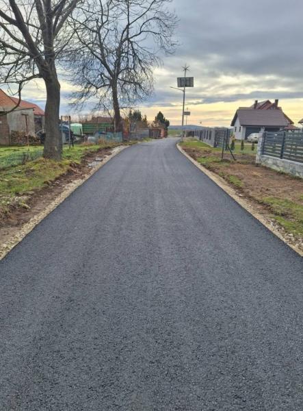 Kolejny tydzień z inwestycjami drogowymi na terenie Gminy Udanin