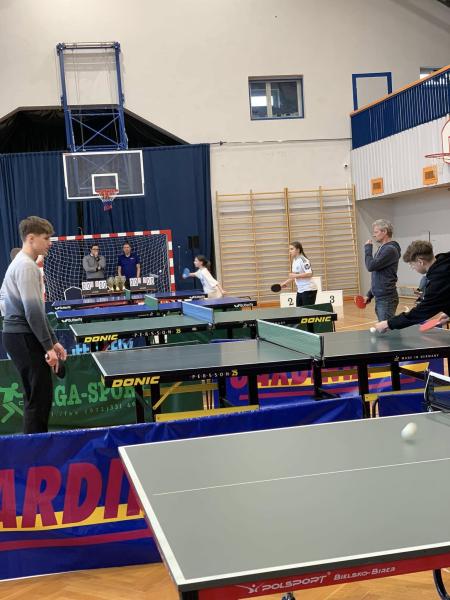 Turniej tenisa stołowego