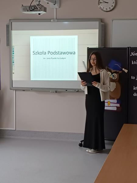 Wręczenie listów gratulacyjnych dla stypendystów