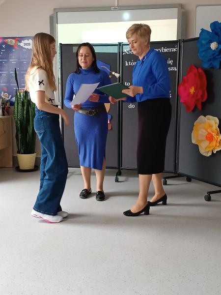 Wręczenie listów gratulacyjnych dla stypendystów