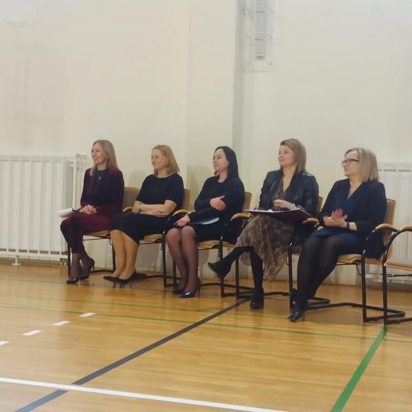 Wręczenie listów gratulacyjnych dla stypendystów