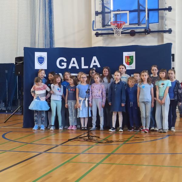 Wręczenie listów gratulacyjnych dla stypendystów