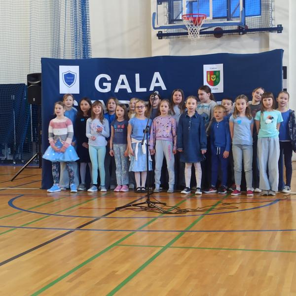 Wręczenie listów gratulacyjnych dla stypendystów