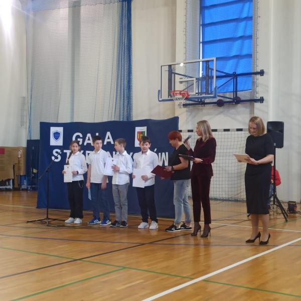 Wręczenie listów gratulacyjnych dla stypendystów