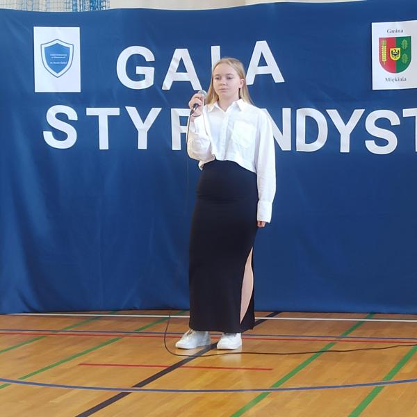 Wręczenie listów gratulacyjnych dla stypendystów