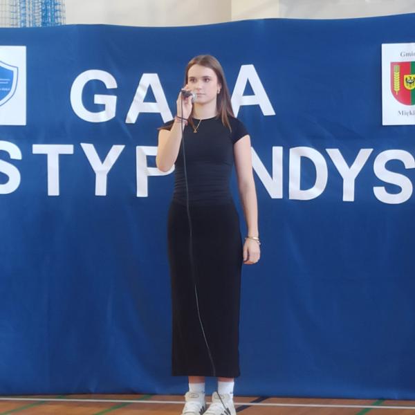 Wręczenie listów gratulacyjnych dla stypendystów