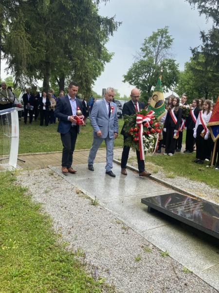 Dla tych, którzy oddali życie – hołd poległym w rocznicę Konstytucji