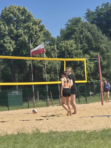 Siatkarki z Miękini z medalami