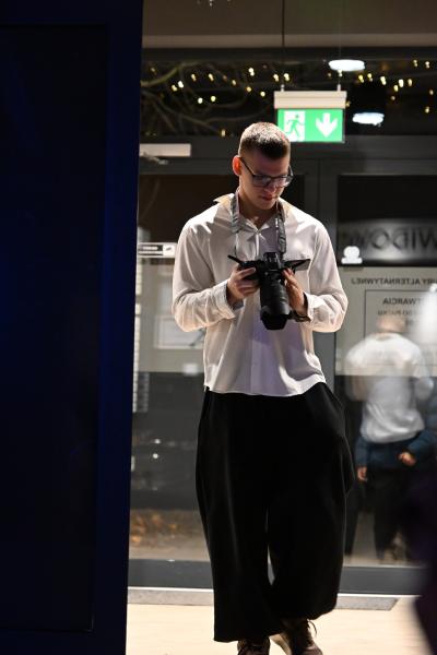 "Skrzydła, których nie widać"