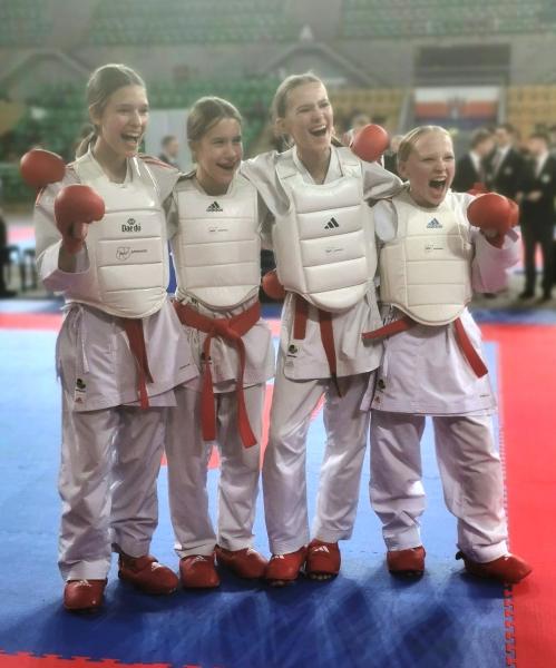 Silny występ młodych karateków