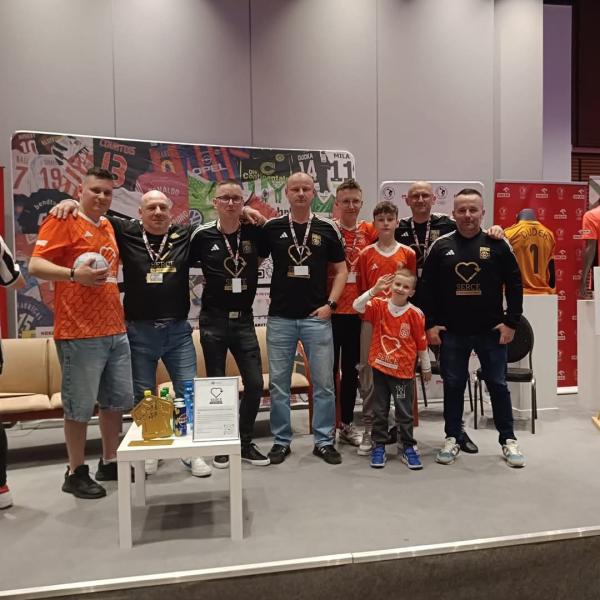 Działania stowarzyszenia "Serce z drugiej ręki"