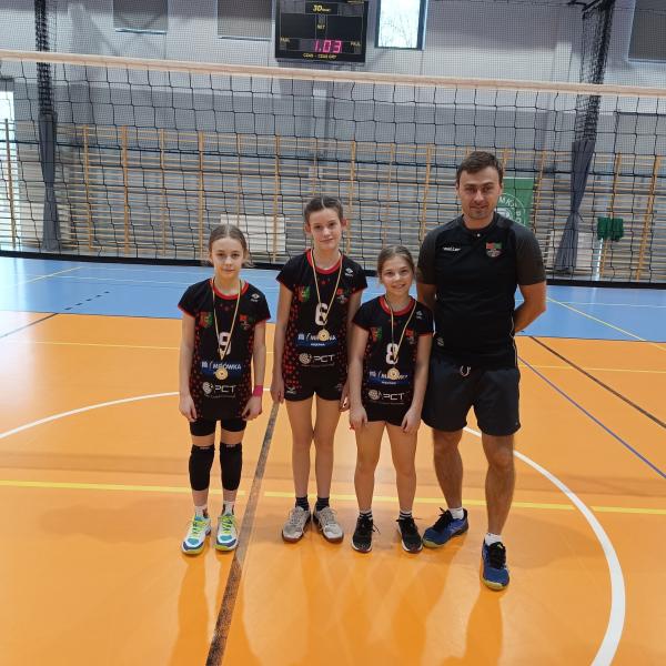 Złoto dla czwórek UKS