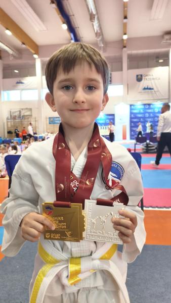 Zawodnicy klubu Taekwon-do Stachowicz ze Środy Śląskiej i Kostomłotów zdobyli łącznie 37 medali