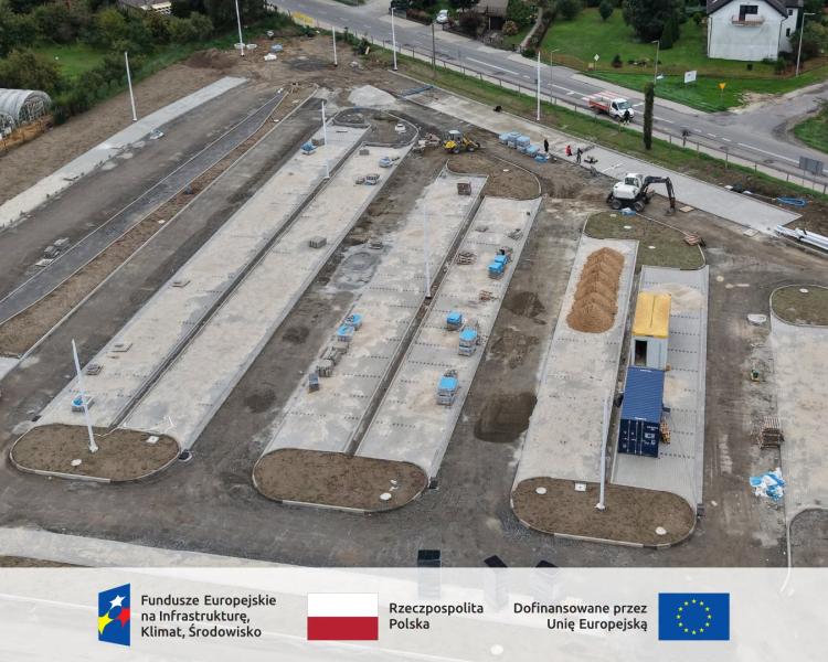 Inwestycja jest już na etapie, na którym coraz wyraźniej widać docelowy układ całego terenu