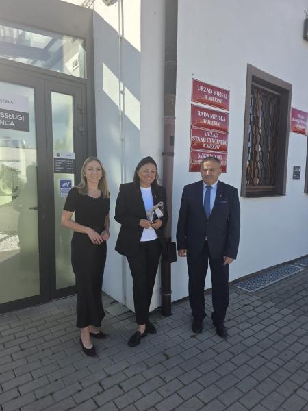 Gminę Miękinia odwiedziły wicemarszałek Sejmu Monika Wielichowska oraz poseł Jolanta Niezgodzka