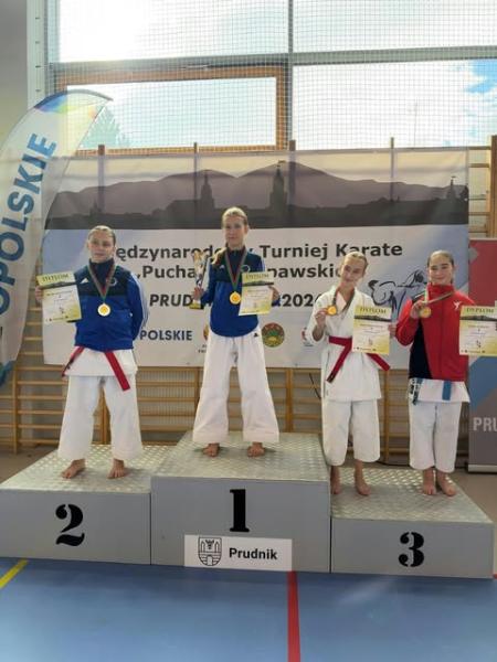 Znakomity występ zawodników UKS Karate ZSP Lutynia