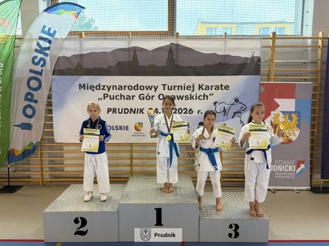 Znakomity występ zawodników UKS Karate ZSP Lutynia