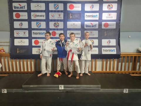 Znakomity występ zawodników UKS Karate ZSP Lutynia