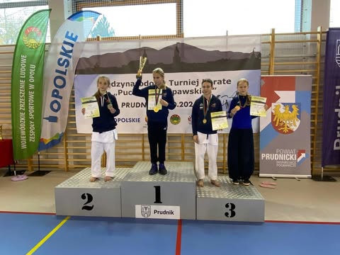 Znakomity występ zawodników UKS Karate ZSP Lutynia