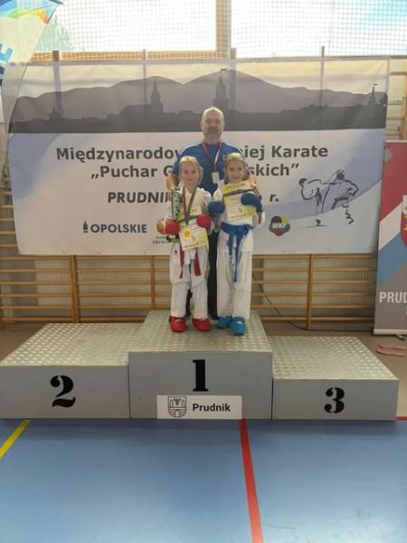 Znakomity występ zawodników UKS Karate ZSP Lutynia