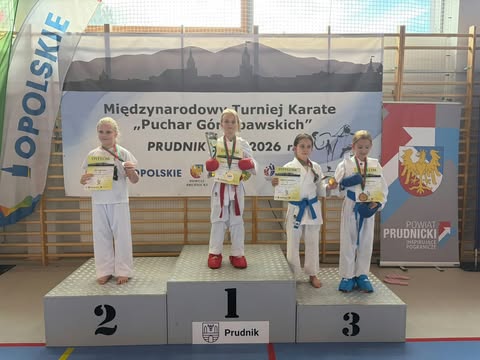 Znakomity występ zawodników UKS Karate ZSP Lutynia