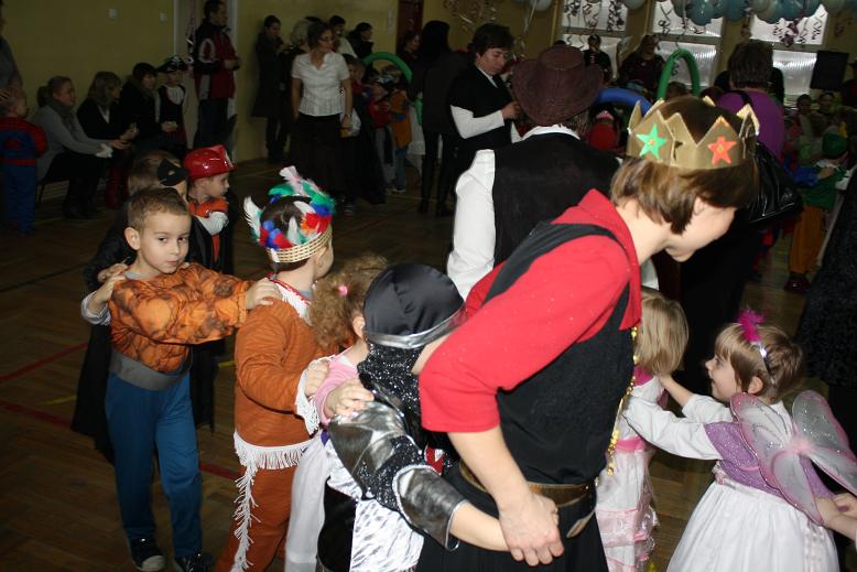 Bal karnawałowy w SP w Kostomłotach