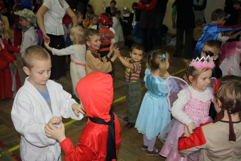 Bal karnawałowy w SP w Kostomłotach