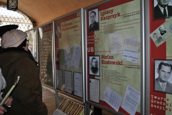 Otwarcie wystawy „Twarze Średzkiej Bezpieki”