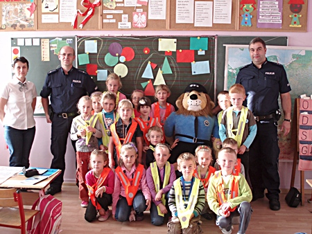 Bezpieczniej w kamizelkach odblaskowych