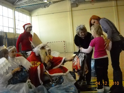 Mikołaj w SP nr 3 w Środzie Śląskiej