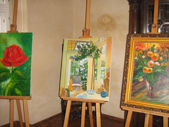 Wystawy malarstwa pań Reginy Gaj i Haliny Wąsik
