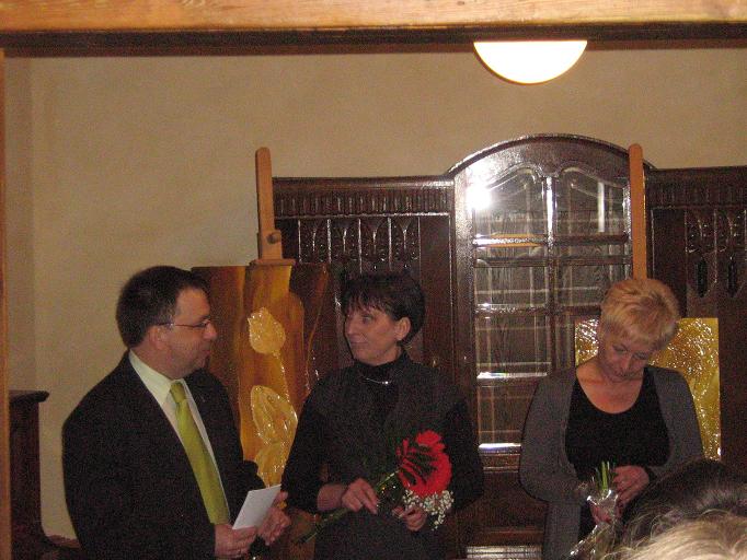 Wystawy malarstwa pań Reginy Gaj i Haliny Wąsik