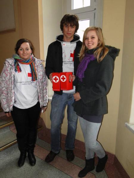 Pierwszy dzień akcji "Czerwonokrzyska gwiazdka" - Środa Śląska 2011