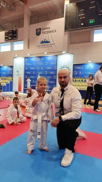 Zawodnicy klubu Taekwon-do Stachowicz ze Środy Śląskiej i Kostomłotów zdobyli łącznie 37 medali