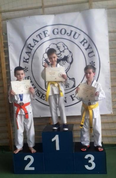 Średzcy karatecy zdobyli ponad 20 medali na weekendowym turnieju