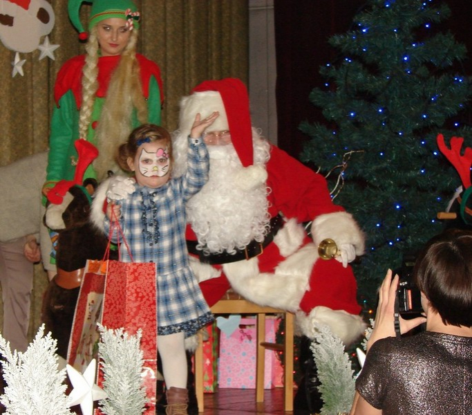 Spotkanie dzieci z Mikołajem w Kostomłotach 