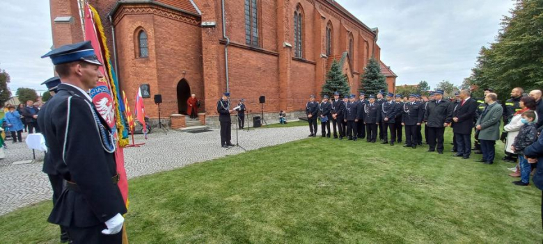 Uroczyste poświęcenie i przekazanie średniego samochodu ratowniczo-gaśniczego dla OSP Osiek 